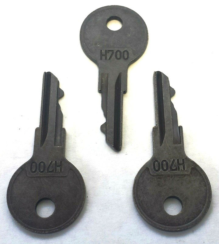 WWII Dodge willys MB ford GPW ✅ (qt3 A2518) 3 Keys for Ign Glove & Tool Box H700 gallery
