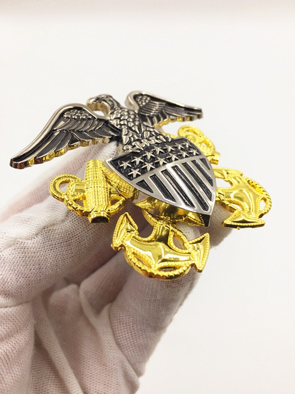 Metal large US Navy Officer Cap Badge Pin gallery