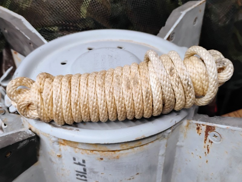 Reproduction? WWII U.S. Paratrooper Let Down Rope 3/8” Diameter Shortened Cutoff gallery