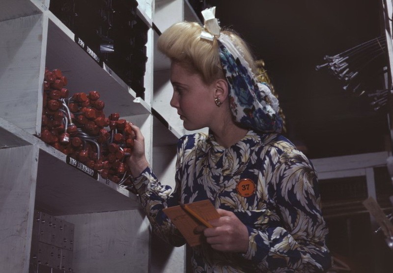 WW2 Photo WWII Female War Worker North American Aviation World War Two / 1658
