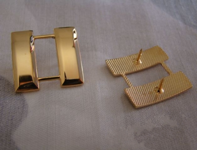 WW2 PAIR OF U.S. US ARMY OFFICER'S CAPTAIN RANK COLLAR INSIGNIA MILITARY BADGES gallery