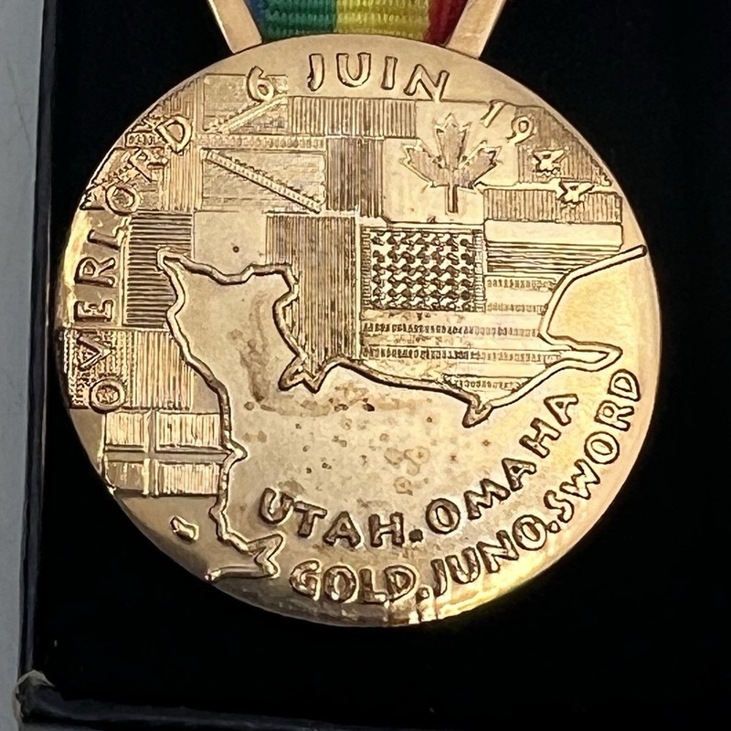 D-Day 50th Anniversary Commemorative Medal WW2 June 6 1944 Operation Overlord gallery