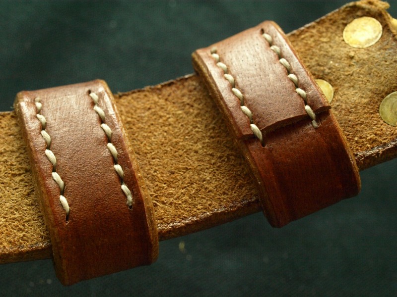 UNMARKED SUPER PREMIUM DRUM DYED M1907 LEATHER SLING WITH BRASS GI/CURVED HOOKS gallery