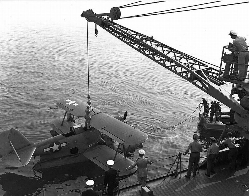 WW2 WWII Photo OS2U Kingfisher Scout Plane US Navy World War Two / 5450