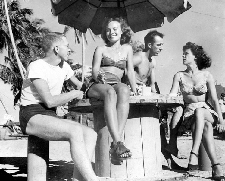 U.S. Military Men & Women Western Pacific Base 8X10 WWII WW2 Photo 2a