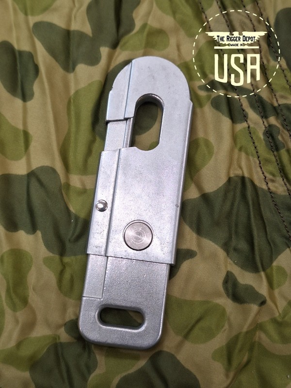 WWII T-5 Parachute Normandy Static Line Hook 4th Model Airborne