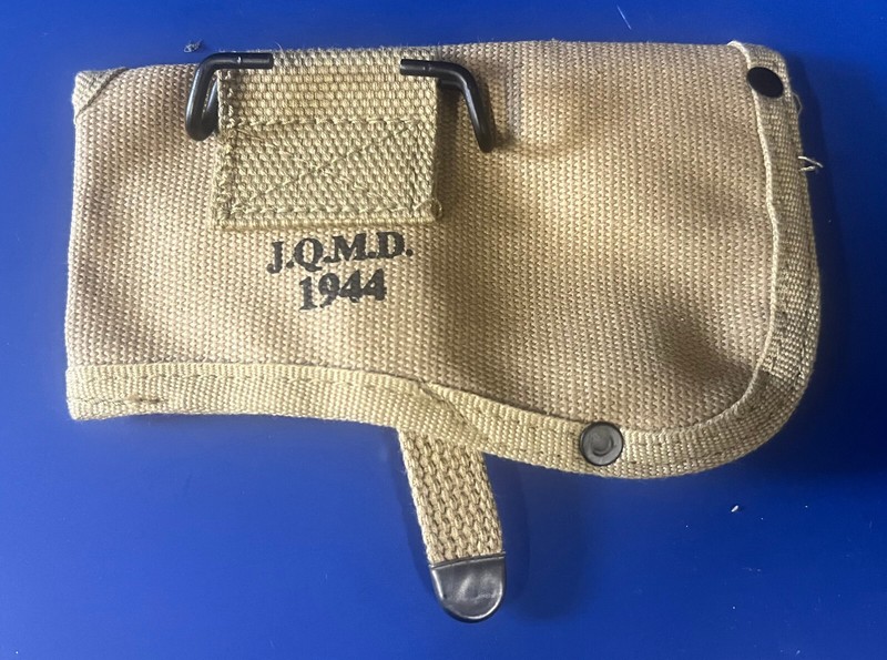 US MODEL M-1942 PATTERN AXE SHEATH 1944 gallery