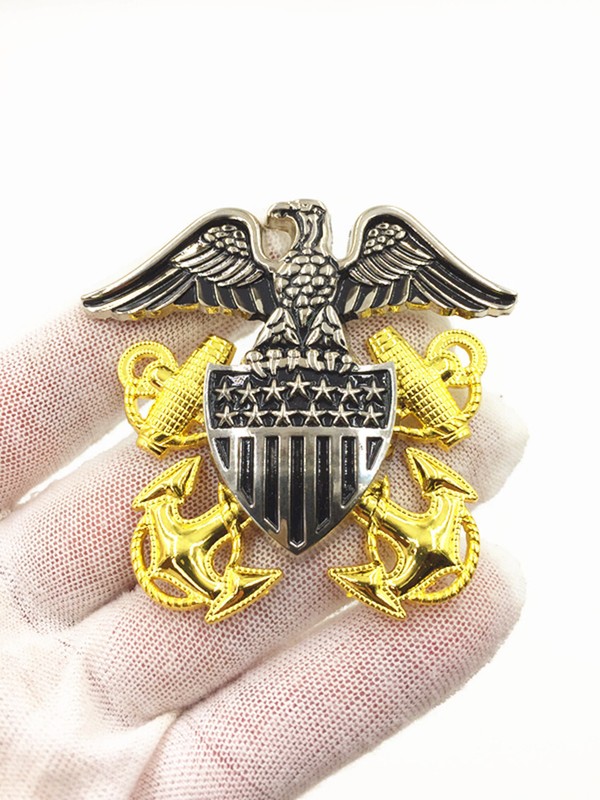 Metal large US Navy Officer Cap Badge Pin