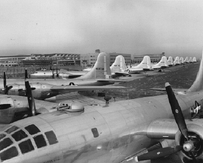 B-29 Bomber's fill the Boeing-Witchita parking apron 8x10 WWII Photo 975