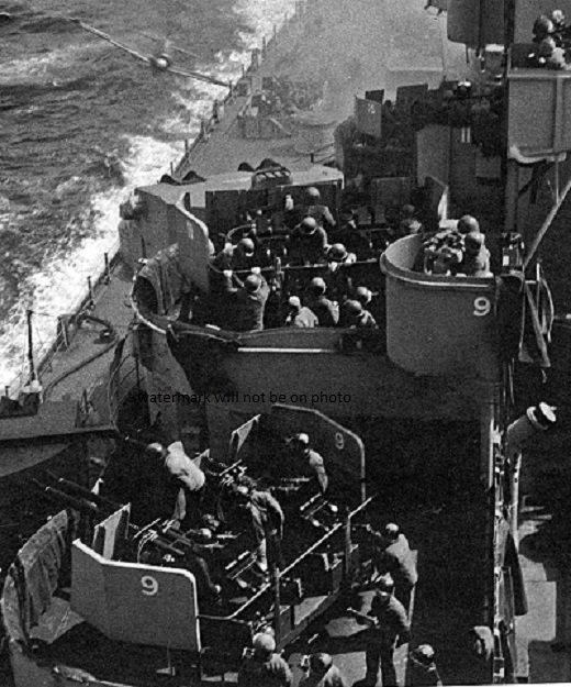 Japanese Kamikaze attack on the USS Missouri 8″x 10″ World War II WW2 Photo 306