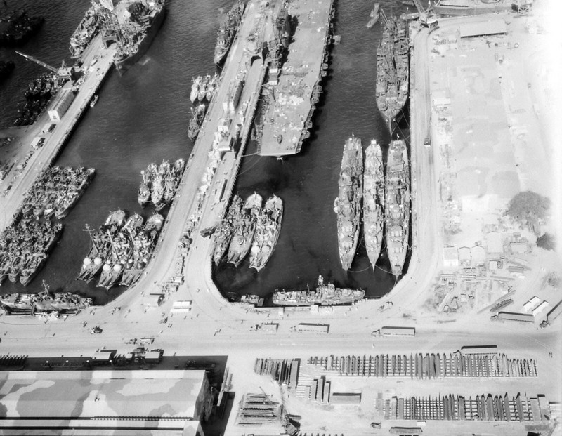 WW2 WWII Photo World War Two / Pearl Harbor Hawaii Aerial View Late 1944