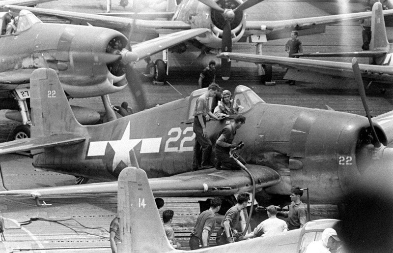 WW2 WWII Photo Aboard US Lexington CV-16 in 1944 World War Two US Navy / US045