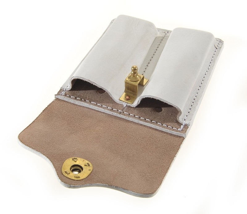 WHITE PREMIUM DRUM DYED LEATHER .45 DOUBLE MAGAZINE POUCH WITH HANGER gallery