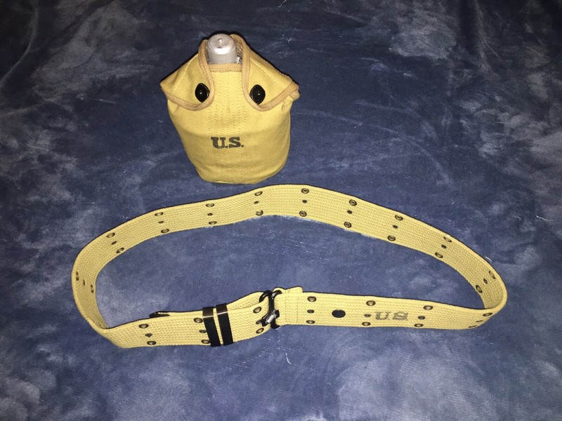 WW2 US Army pistol belt with canteen, mounted cover & foldout cup/bowl.