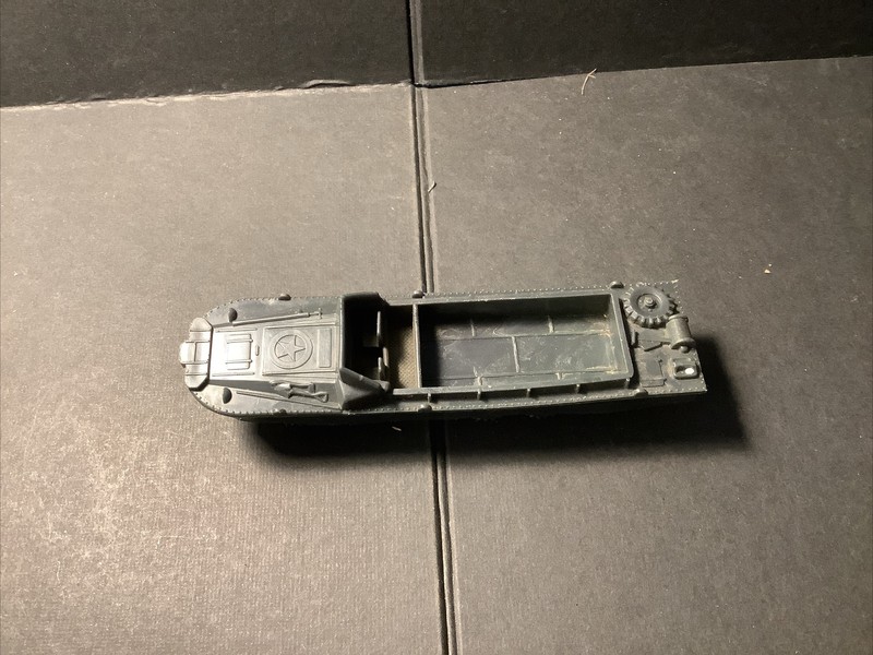 Airfix US/British D.U.K.W. Duck Green HO OO Scale Poly Plastic No Box or Canopy gallery