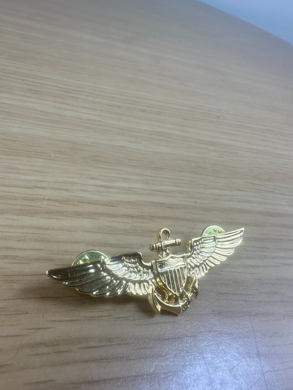WW2 US NAVAL AVIATORS METAL WINGS PIN gallery