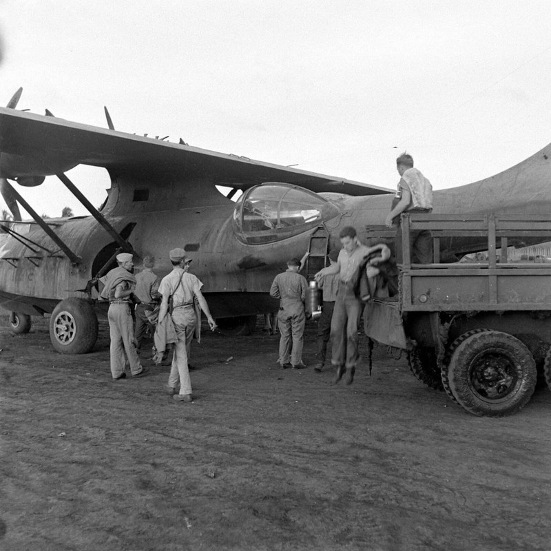 WW2 WWII Photo World War Two / US Navy PBY Catalina Black Cat Guadalcanal 1942