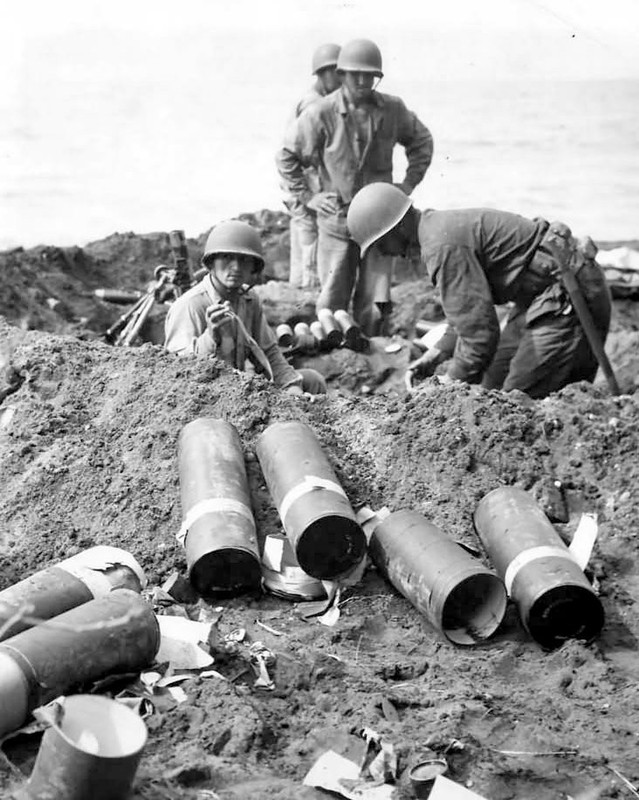 Marines set up mortar under enemy fire World War II WWII WW2 8x10 Photo 740c