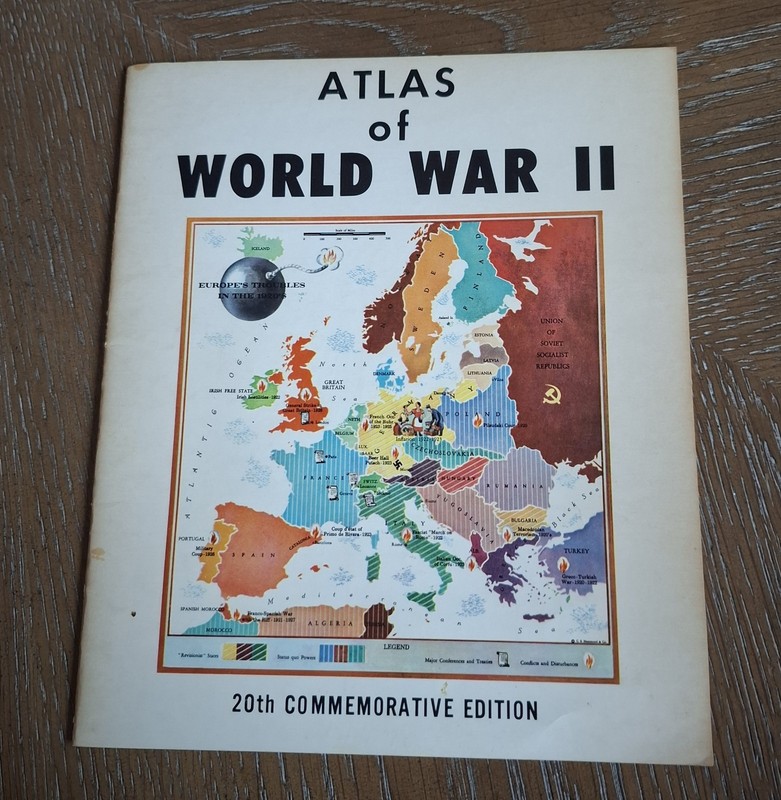 1965 Atlas Of World War II 20th Commemorative Edition Booklet C.S. Hammond Co.