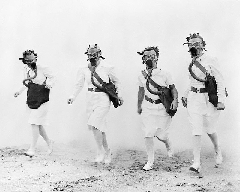 WWII NURSES GAS MASK TRAINING EXERCISE 8×10 SILVER HALIDE PHOTO PRINT