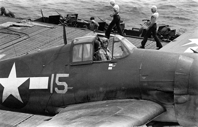 WW2 WWII Photo Aboard US Lexington CV-16 in 1944 World War Two US Navy / US044