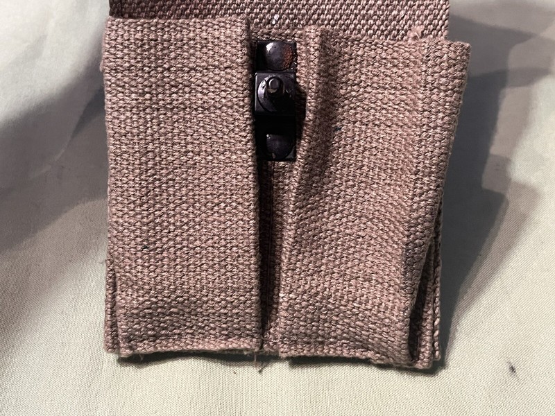 USED REPRODUCTION WWII U.S. 1911 DUAL MAGAZINE HOLDER CANVAS POUCH WHARTON MFG gallery