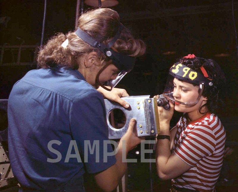 Women Workers North American Aviation Inc Inglewood CA 8X10 WW 2 WWII Photo 59
