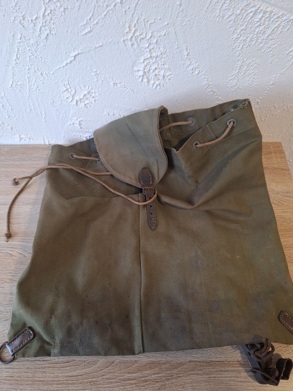 Equipment backpack Wehrmacht 2. WWII Militaria Strap Leather Artillery
