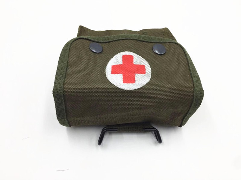 WW2 US ARMY M2 JUNGLE FIRST AID KIT POUCH OUTDOOR FIELD FIRST WITH RED CROSS gallery