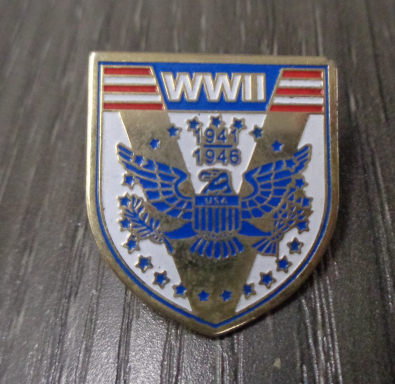 WWII World War II 1941-1946 eagle logo Vintage Badge pin