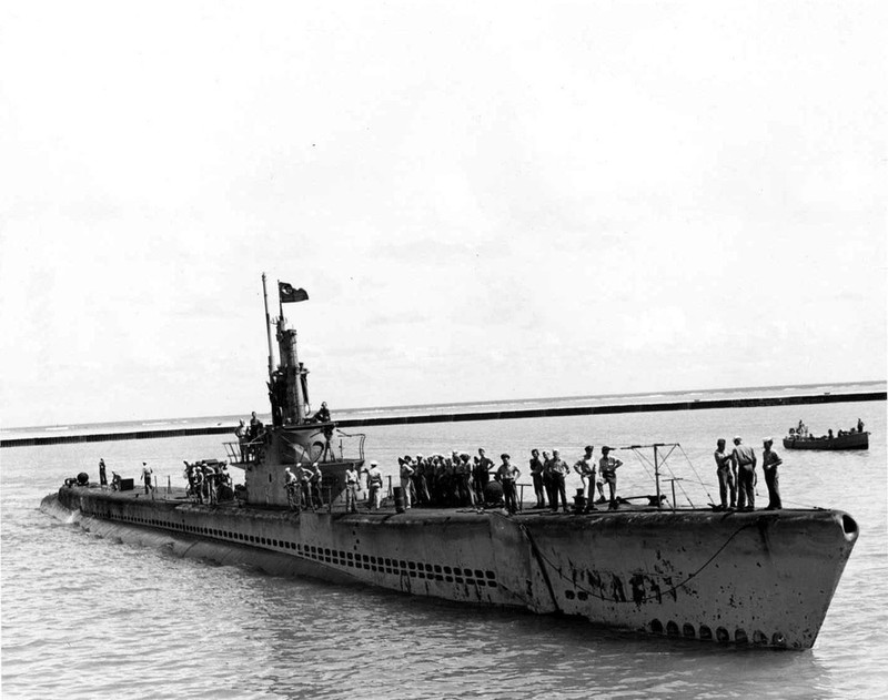 7065 USS Bowfin SS-287 US Navy Submarine WWII WW2 B&W Photo World War Two