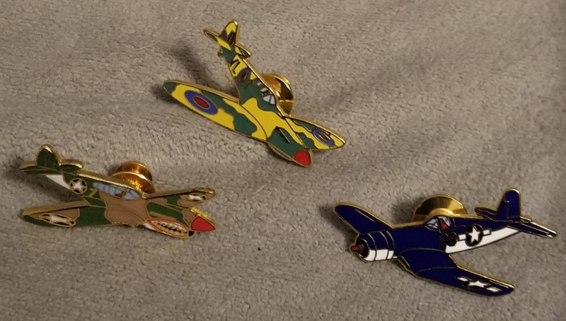 WWII Fighter Planes: Spitfire Corsair P-40 Hat Tie Pins, Tablo FRANCE