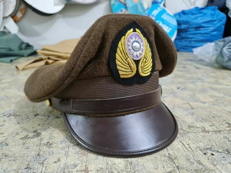 WW2 1940s WWII Flying Tigers CBI AVG Crusher Reproduction Visor Cap Officers Hat gallery