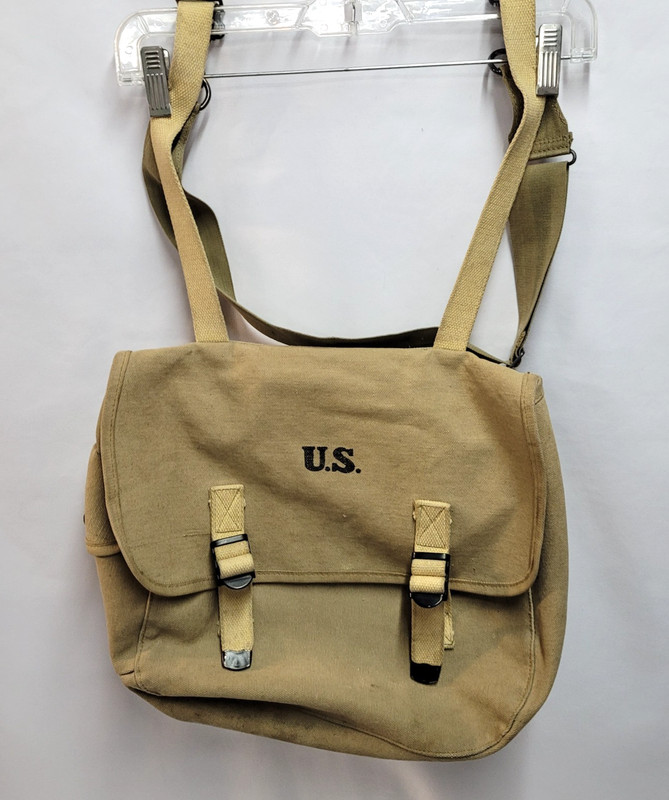 WWII Wharton Mfg 1943 US Musette Bag gallery