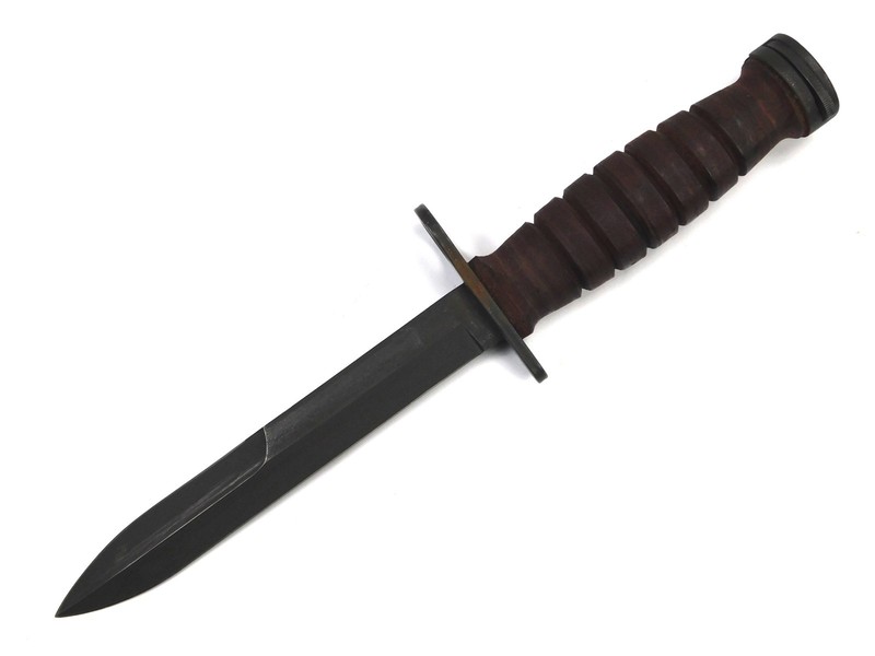 Reproduction US WW2 Camillus Bayonet with Vietnam Scabbard gallery