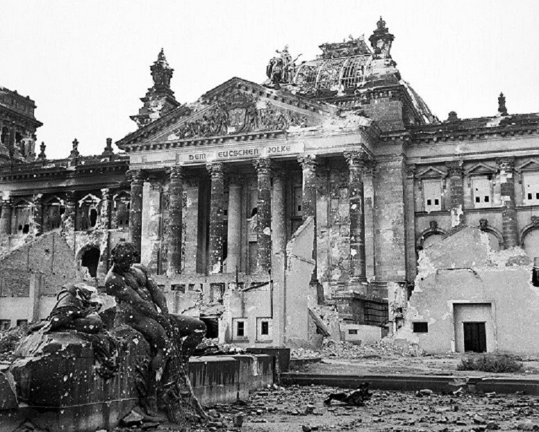 Ruins of the Reichstag in Berlin, Germany 3 June 1945 8×10 WWII WW2 Photo 551