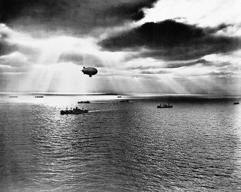 U.S. NAVY BLIMP & UN CONVOY WWII 1943 8×10 GLOSSY PHOTO PRINT