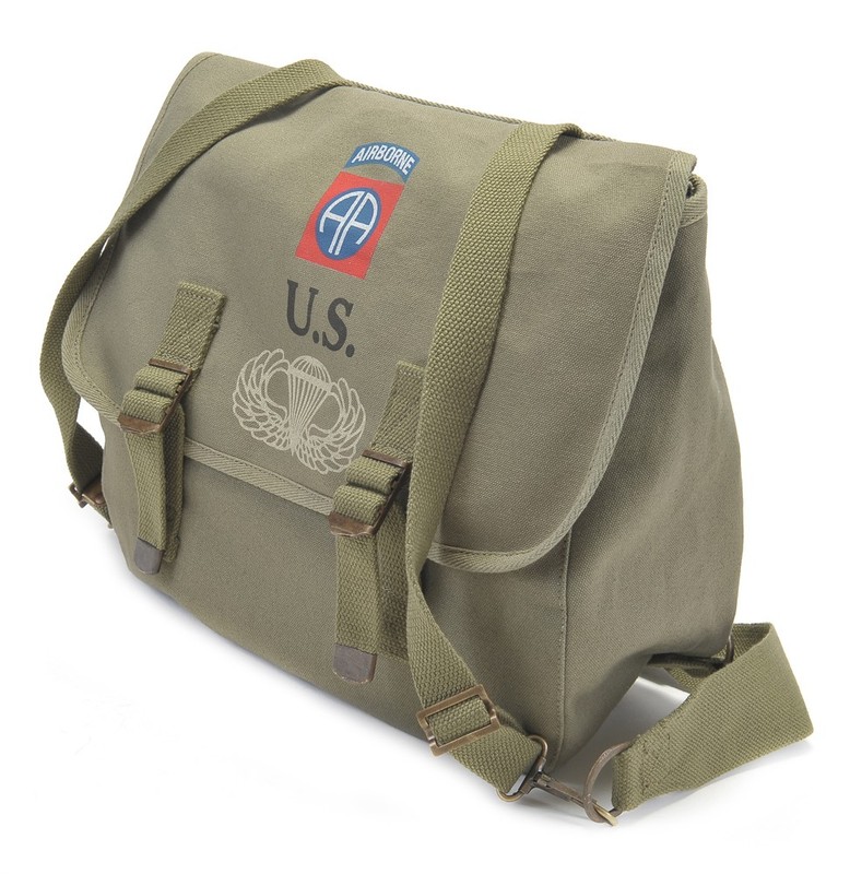 US WW2 82nd Airborne Musette Bag with Shoulder strap OD marked JT&L 1944 gallery