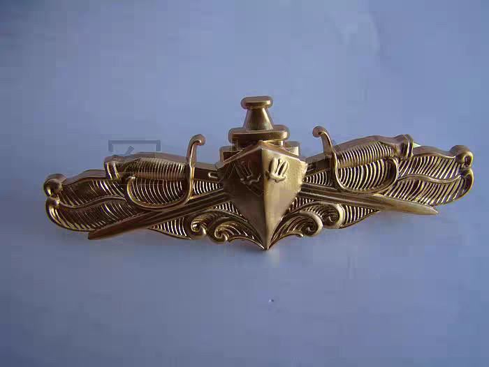 US NAVY GOLDEN OFFICER’S SURFACE WARFARE FLEET BADGE PIN INSIGNIA