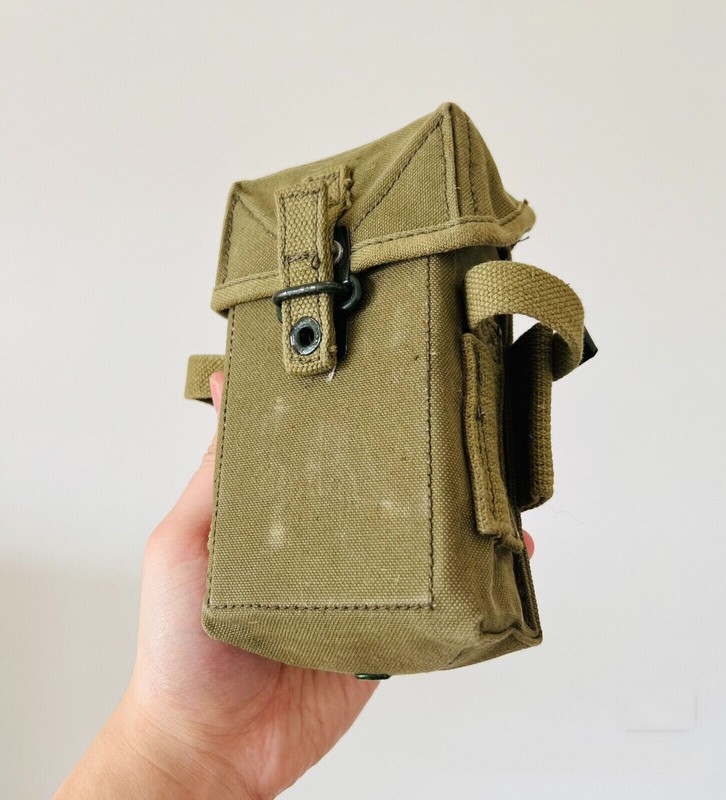 GENUINE ORIGINAL WAREHOUSE SURPLUS VIETNAM WAR EAR US ARMY CANVAS AMMO POUCH
