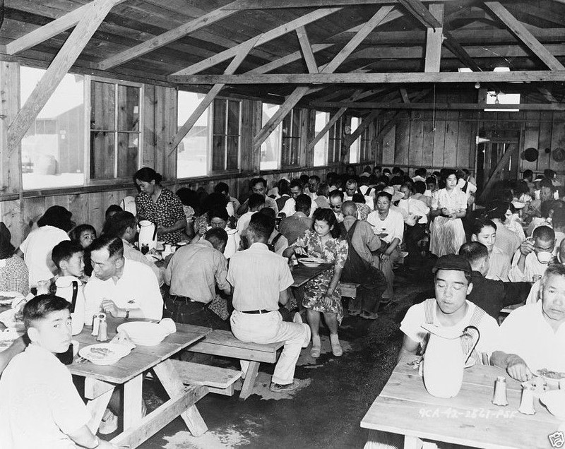 New WW2 World War II 8×10 Photo: Japanese American Evacuees Dinner Pinedale 1942