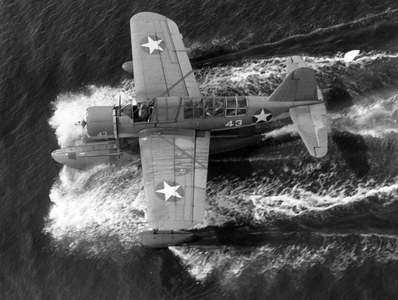 WW2 WWII Photo Vought OS2U Kingfisher Aircraft US Navy World War Two / 5436