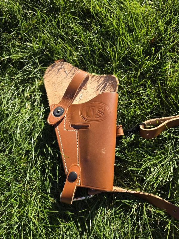 WWII US .45 PISTOL M3 SHOULDER HOLSTER-NATURAL BROWN