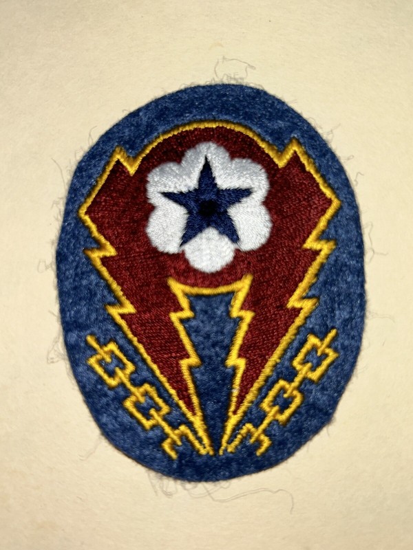 U.S. ARMY / E.T.O. ADVON BASE - UNIT PATCH - WW2 REPRODUCTION ISSUE [CUT EDGE] gallery