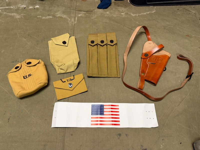 WWII US AIRBORNE PARATROOPER THOMPSON AMMO POUCH, M3 .45 HOLSTER BELT GEAR LOT