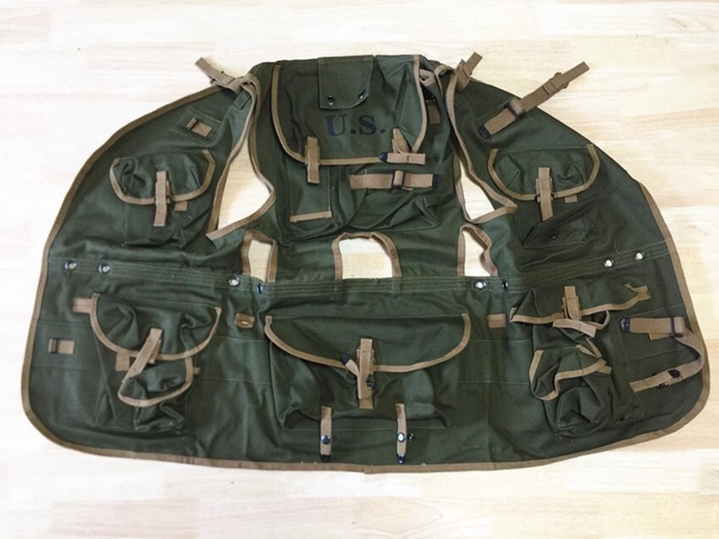WW2 US ARMY D- DAY ASSUAULT VEST ARMY GREEN REPLICA gallery
