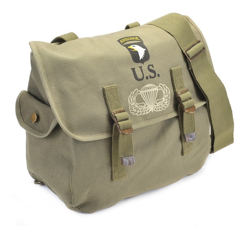 US WW2 101st Airborne Musette Bag with Shoulder strap OD marked JT&L 1944 gallery