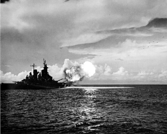 U.S. Navy Battleship USS Missouri firing her Big Guns WWII 8x10 Photo 258a