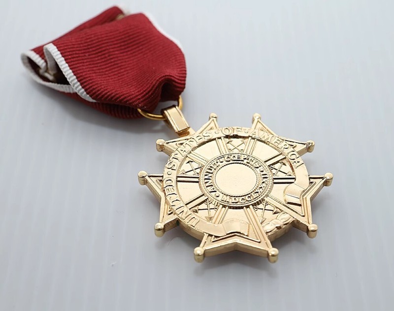 USA Legion of Merit Full Size Medal OFFICER CLASS Replica High Quality gallery