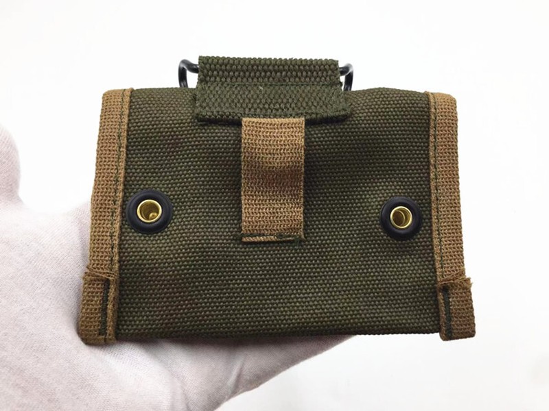 WW2 KOREAN WAR US ARMY GREEN FIRST AID POUCH WITH HOOK COMPASS BAG gallery